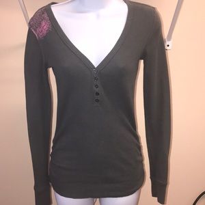 Gray and pink V-neck fox sweater